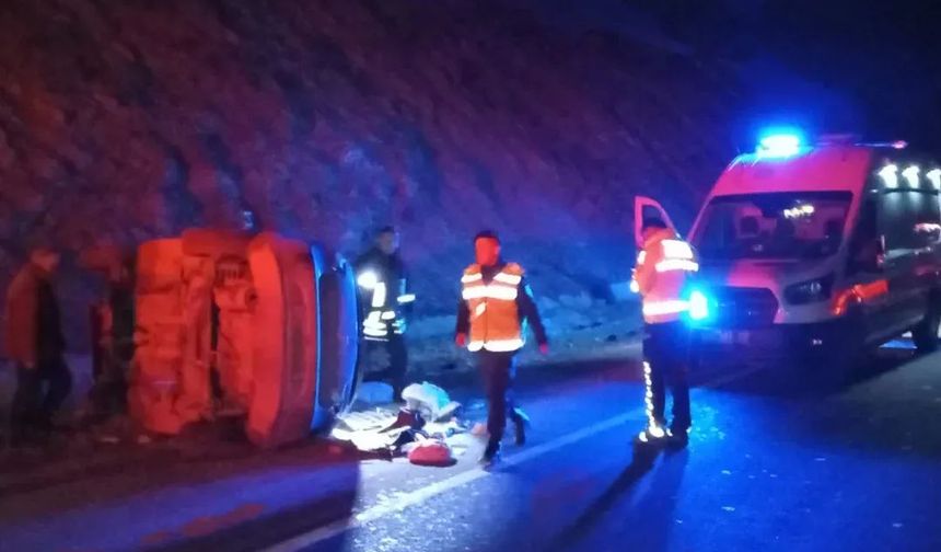 Kastamonu Batı Çevre Yolu’nda otomobil devrildi: 3 yaralı