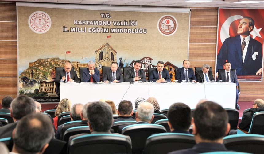 Kastamonu’da okul müdürleri ikinci dönem gündemiyle toplandı