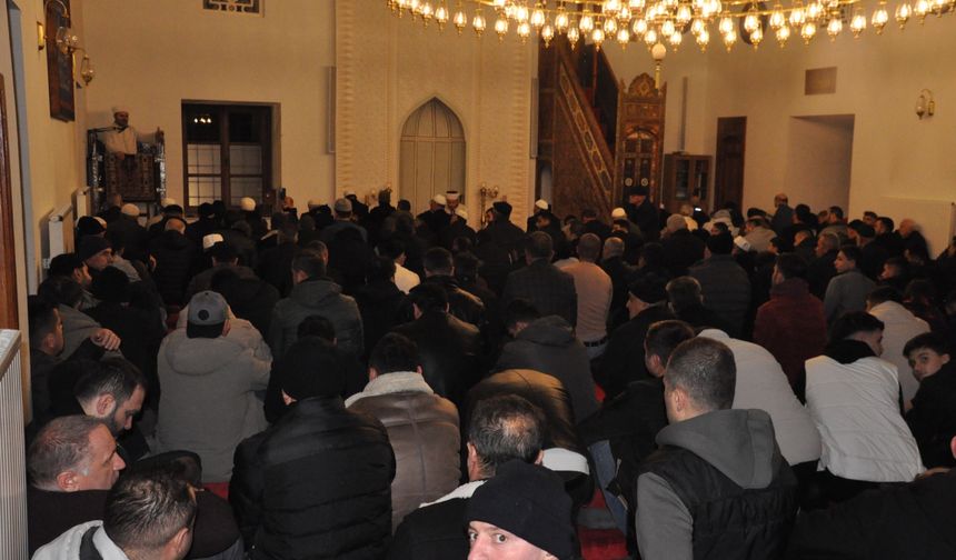 Berat Kandili Kastamonu’da dualarla idrak edildi