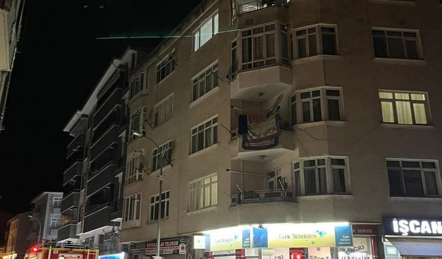 Taşköprü'de çatı yangını korkuttu