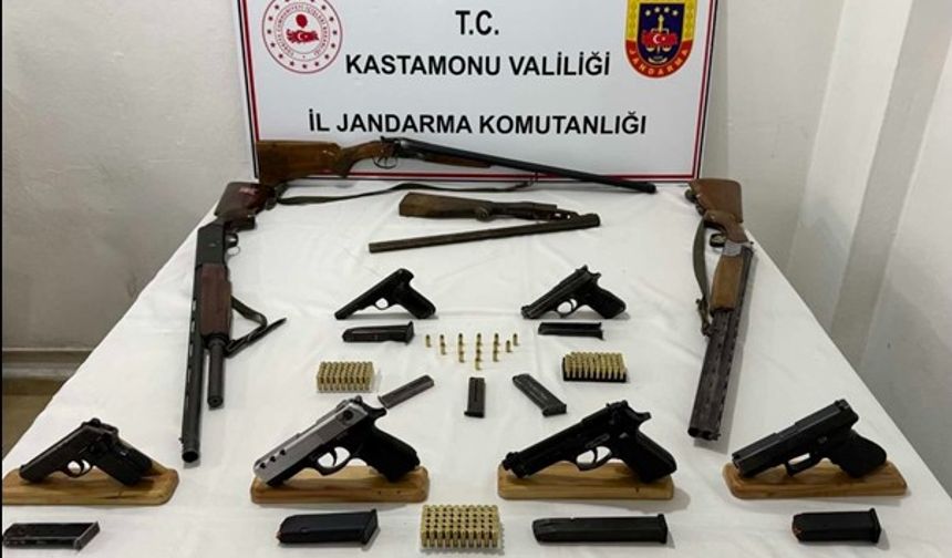 Kastamonu’da silah cephaneliği ele geçirildi: 7 gözaltı