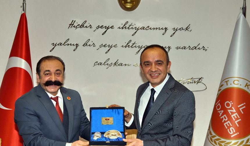 Muhtarlar Derneğinden Genel Sekreter Sinsi’ye teşekkür ziyareti