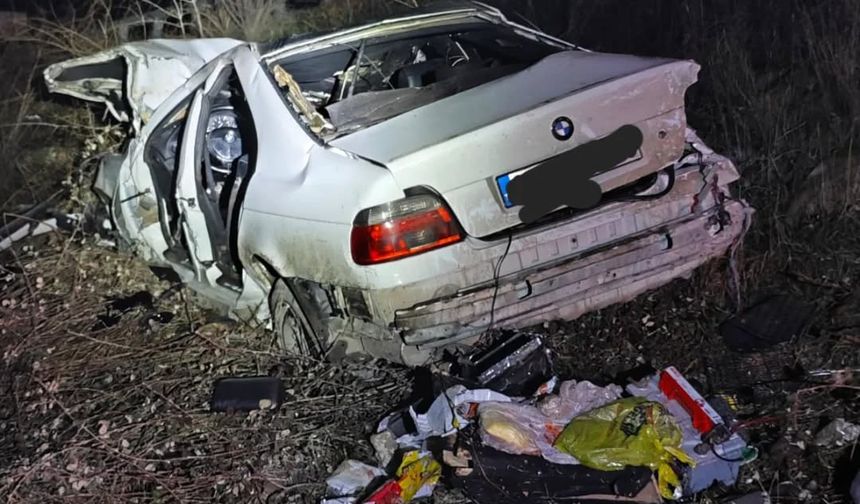 Otomobil şarampole devrildi: 4 yaralı