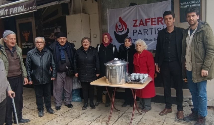 Zafer Partisi şehitler için düzenlenen ikramı sürdürüyor