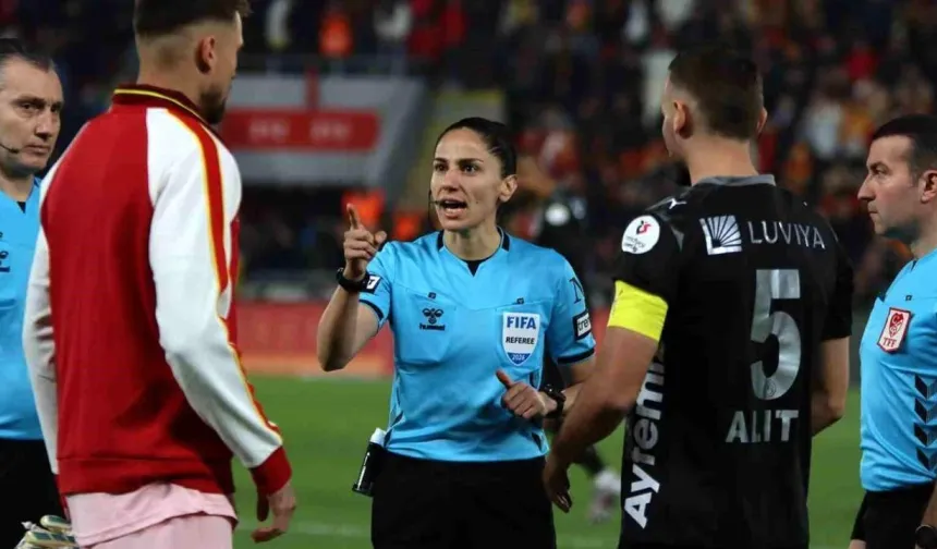 Kastamonu mezunu hakem Süper Lig tarihine geçti