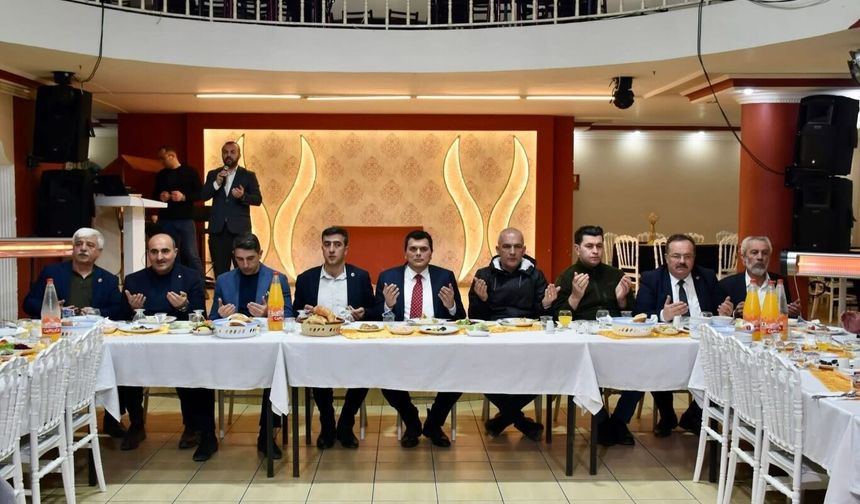 Devrekani’de protokol ve muhtarlar iftar sofrasında buluştu
