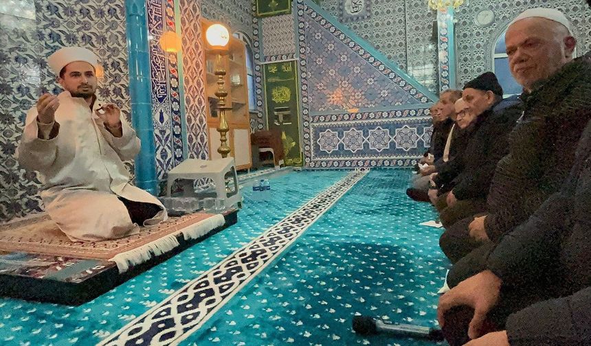Camiden ‘Azdavaylı Safiye’ sesleri yükseldi, imam uyardı