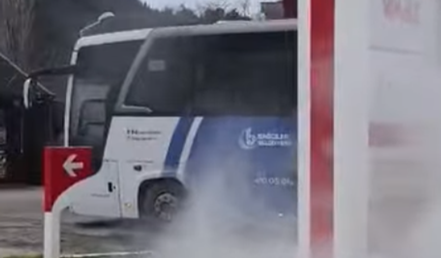 Benzinlikte otobüs yandı