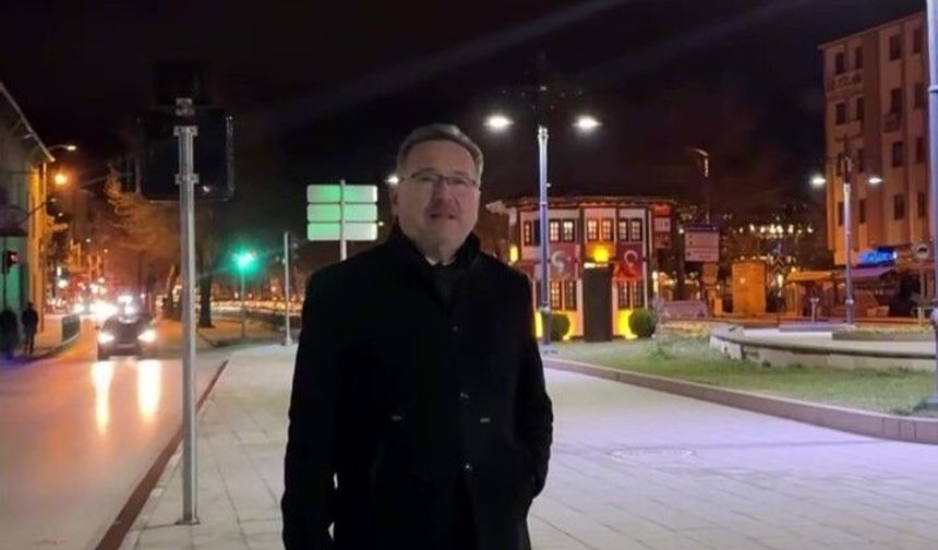 Sevgilioğlu’ndan yılbaşı süslemelerine Ramazan eleştirisi