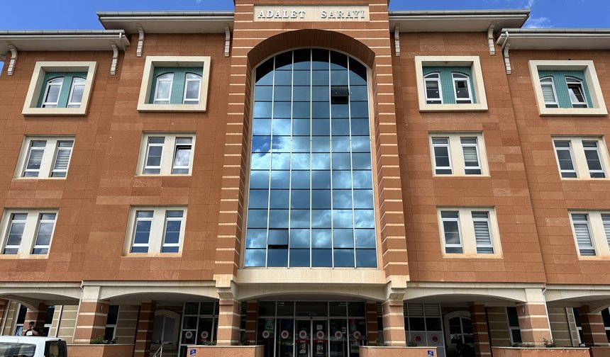 Mahkemede zehri 'kardeşleri için satıyor' iddiası