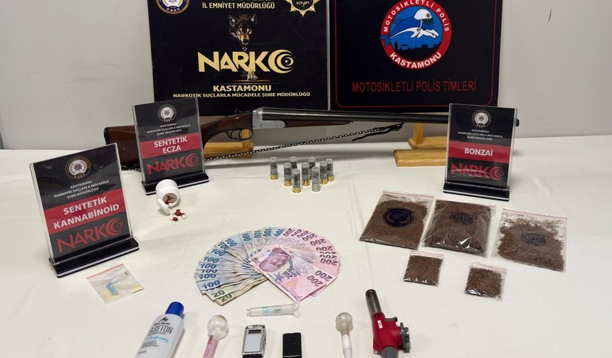Kastamonu’da 2 ayrı adrese operasyon: 6 şüpheli yakalandı!