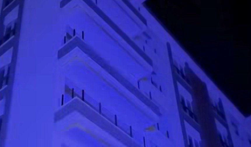 Kastamonu’da inşaatın çatısına çıkan şahıs ikna edildi