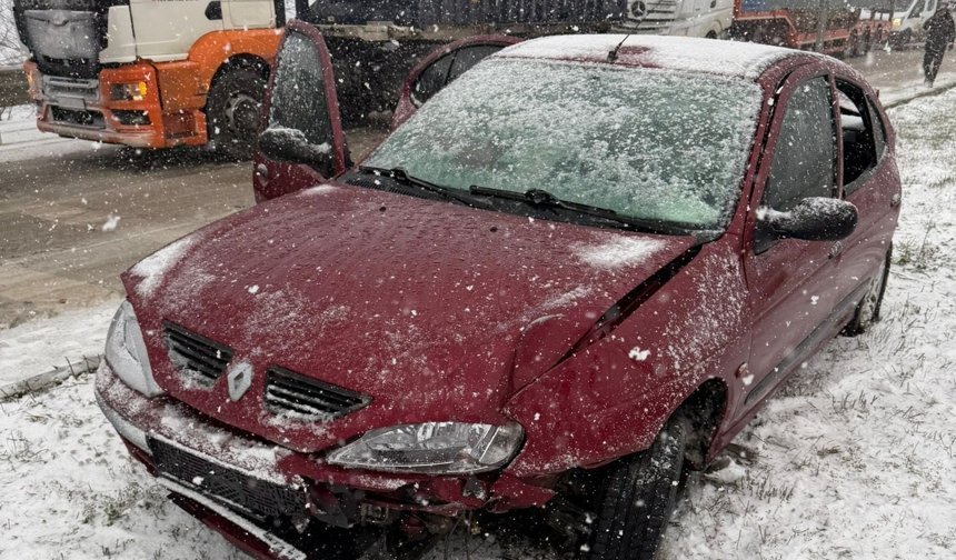 Kastamonu’da 8 araç birbirine girdi: Belediye Başkanı yaralandı