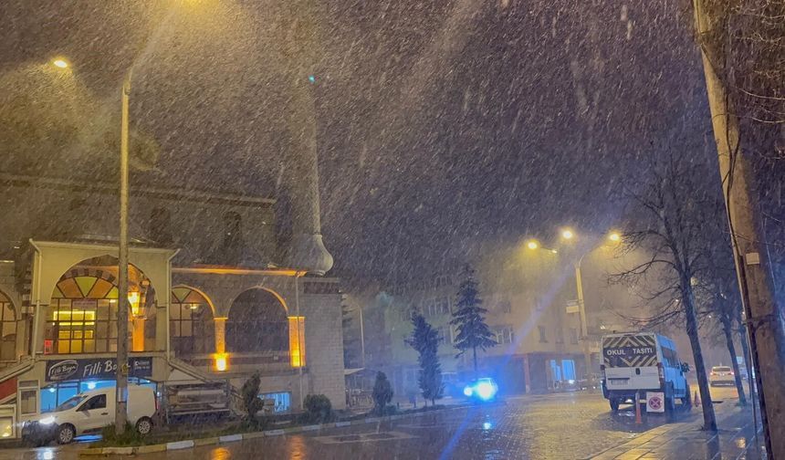 Kastamonu’ya kar geri döndü