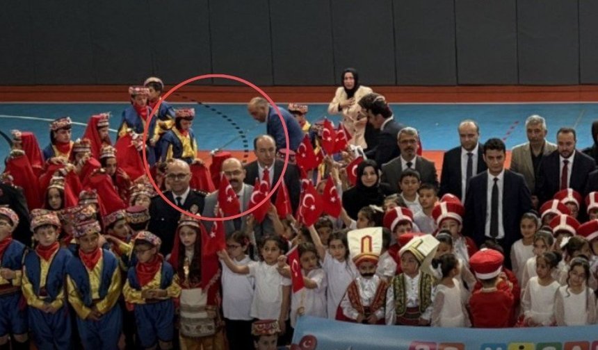 Kastamonu’da 23 Nisan programında öğretmen fenalaştı