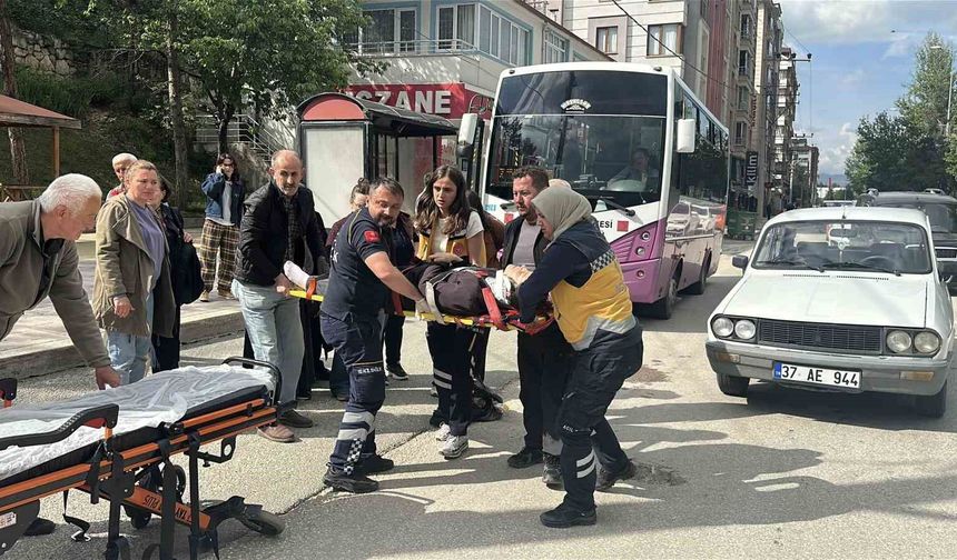 Otomobilin çarptığı kadın kelime-i şehadet getirdi