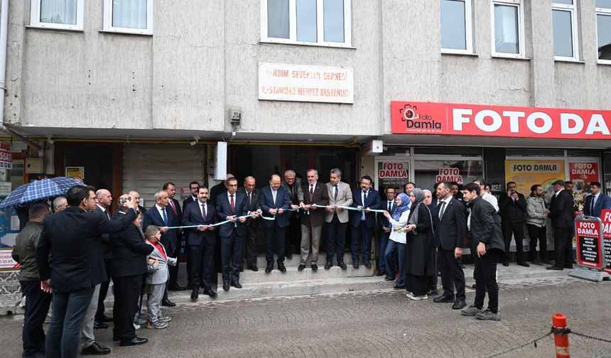 Kastamonu Kültür ve Edebiyat Derneği’nin yeni hizmet binası açıldı