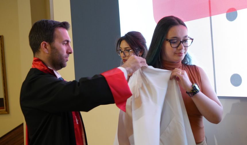 Geleceğin veteriner hekimleri beyaz önlüklerini giydi
