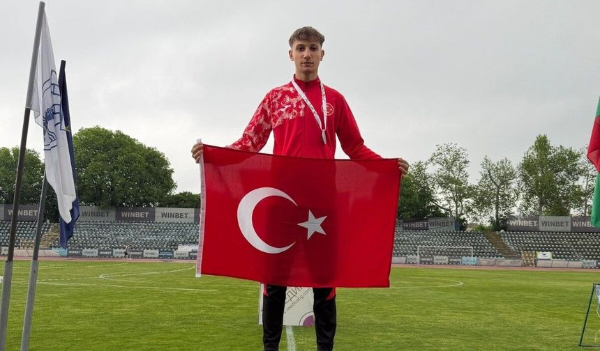 Tahir Burak Zayıf’tan kişisel rekor