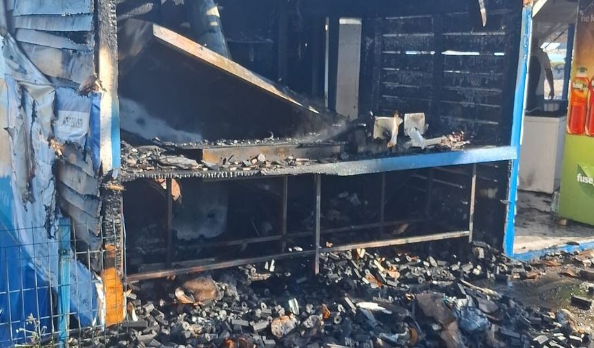 Kastamonu'da sahil yolundaki kafeden alevler yükseldi
