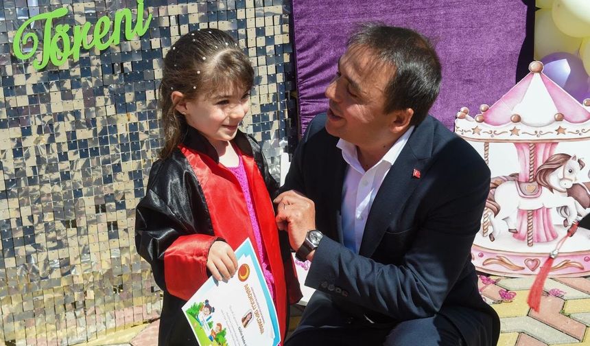 Kastamonu'da miniklerin karne heyecanı
