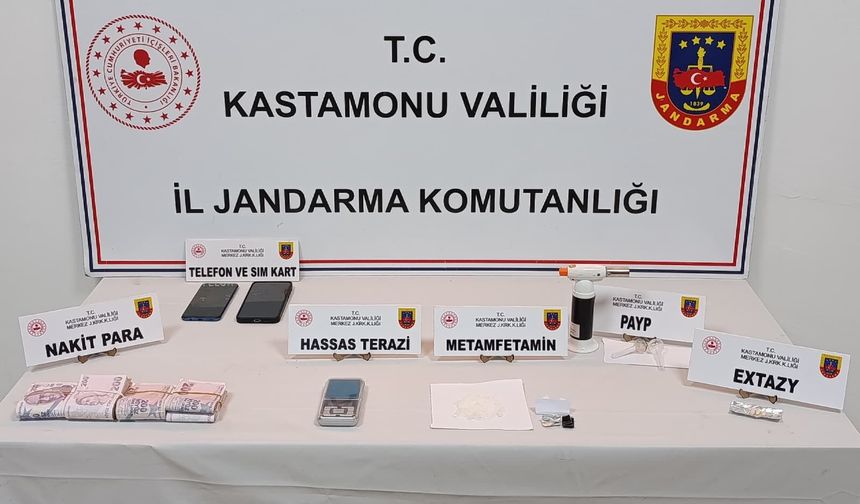 Kastamonu’da zehir trafiğine operasyon: 5 gözaltı