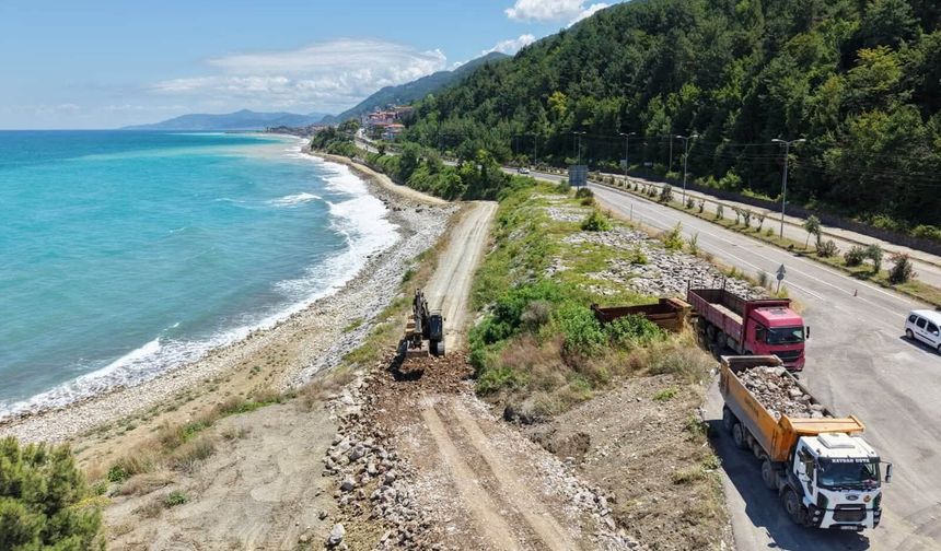 Çatalzeytin sahilinde güçlendirme mesaisi: Deniz tahribatları onarılıyor