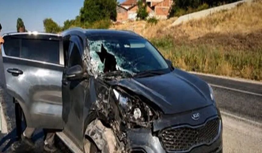 Cenazeye giderken feci kaza: 2 yaralı