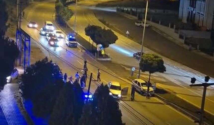 İki otomobil çarpıştı: 2 yaralı!