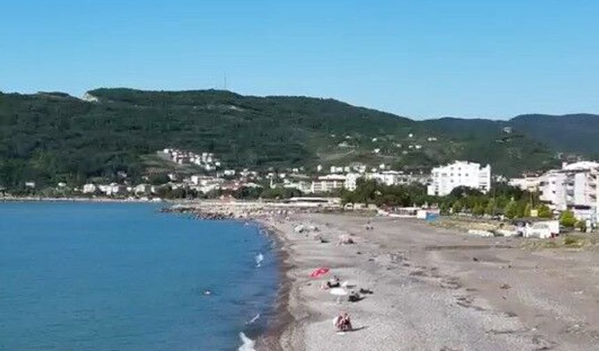 Selin vurduğu Cide’de vatandaşlar yeniden denize girdi