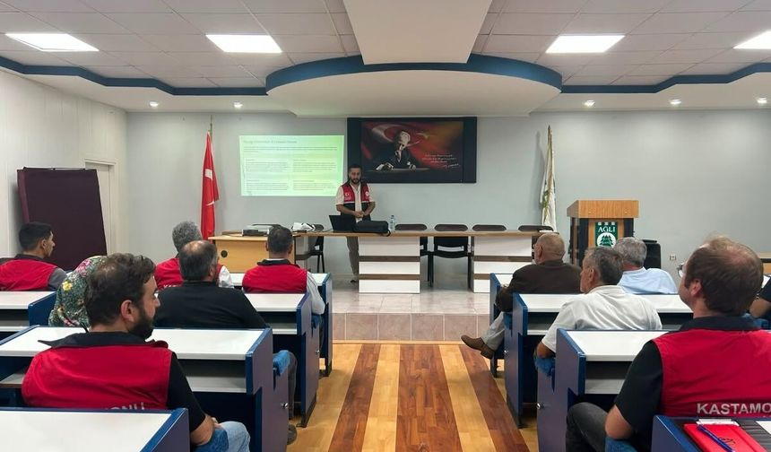 Ağlı’da yetiştiricilere kritik buzağı eğitimi