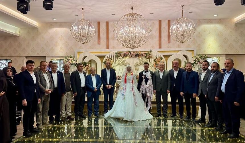Özcan ve Ahlatçıoğlu ailelerinin mutlu günü