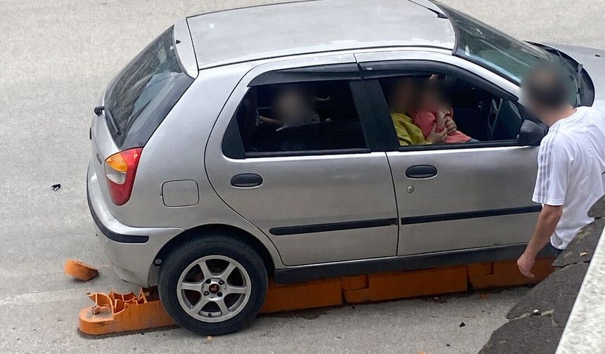 Çarşının göbeğindeki durağı görmedi, askıda kaldı!