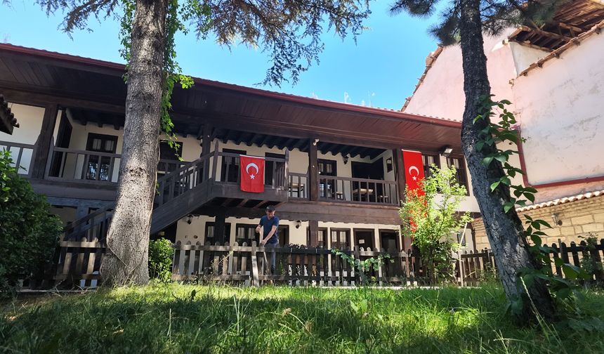 Kastamonu’dan Çankırı’daki tarihî medreseye ziyaretçi akını