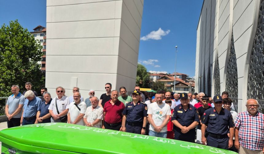 Emekli cezaevi personeli son yolculuğuna uğurlandı