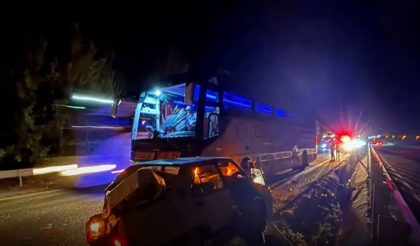 Kastamonu’da otomobil otobüse çarptı: 1 yaralı