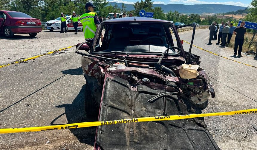 Kastamonu’da iki otomobil çarpıştı: 1 ölü, 3 yaralı