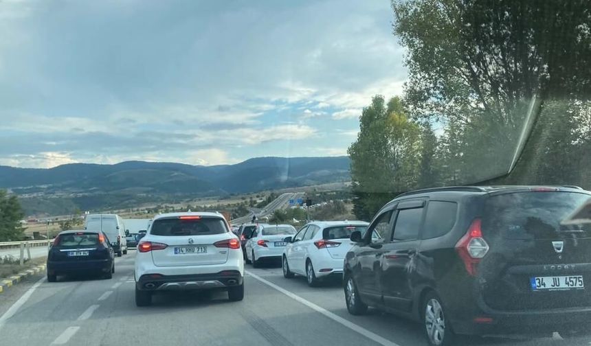 Komşuda yol çalışması birçok ilin ulaşımını felç etti!