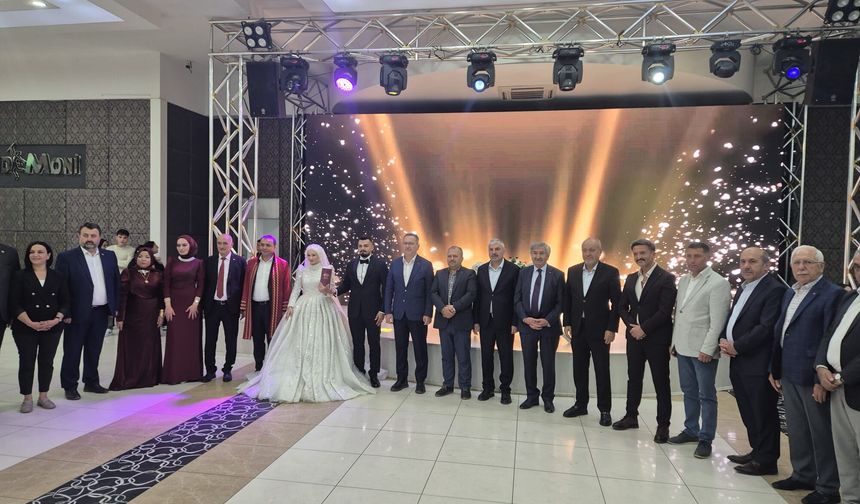 Çuhadaroğlu ve Kendiroğlu ailelerinin mutlu günü