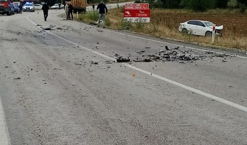 Kastamonu'da iki araç kafa kafaya çarpıştı: 5 yaralı