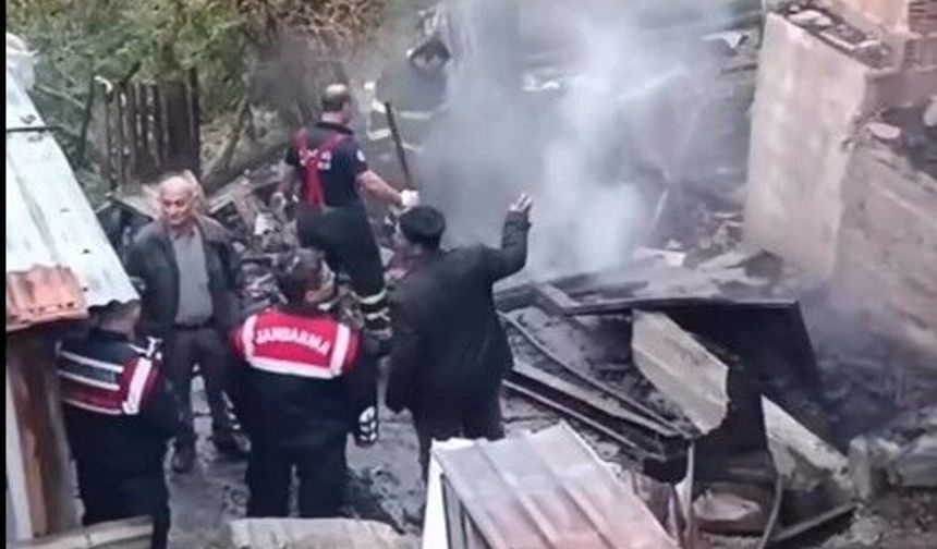 Kastamonu'da köy fırını alevlere teslim oldu!