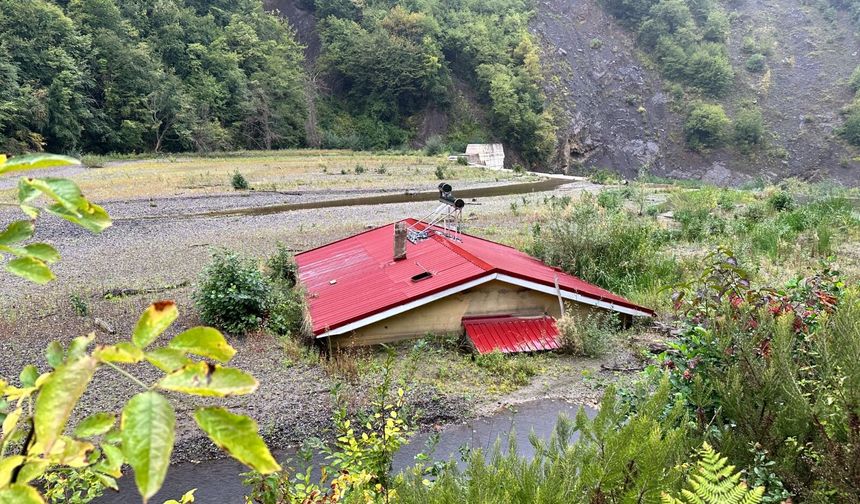 Kastamonu’daki bu çatının altında üç katlı bir ev yatıyor