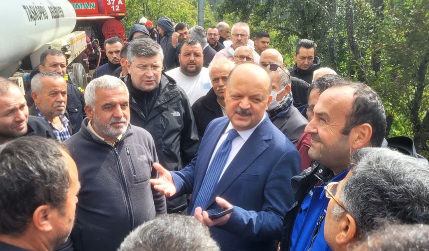 Kastamonu’daki köy yangınında Vali Dallı son durumu açıkladı