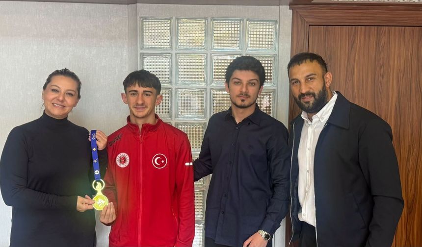 Milletvekili Ekmekci'den şampiyon sporcuya tebrik