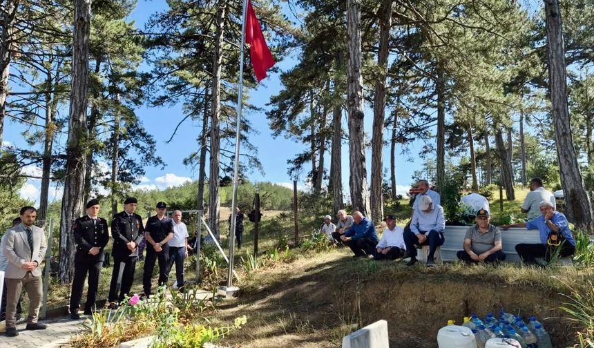 Şehit Ayhan Kurtçu Kastamonu'da kabri başında anıldı