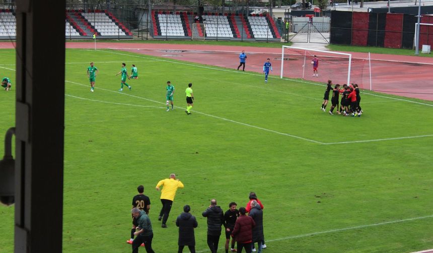 GMG Kastamonuspor müthiş geri dönüşle 1 puanı kaptı