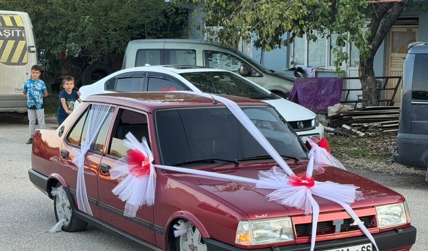 Kastamonulu çift, Tofaş aşklarını düğünlerine taşıdı