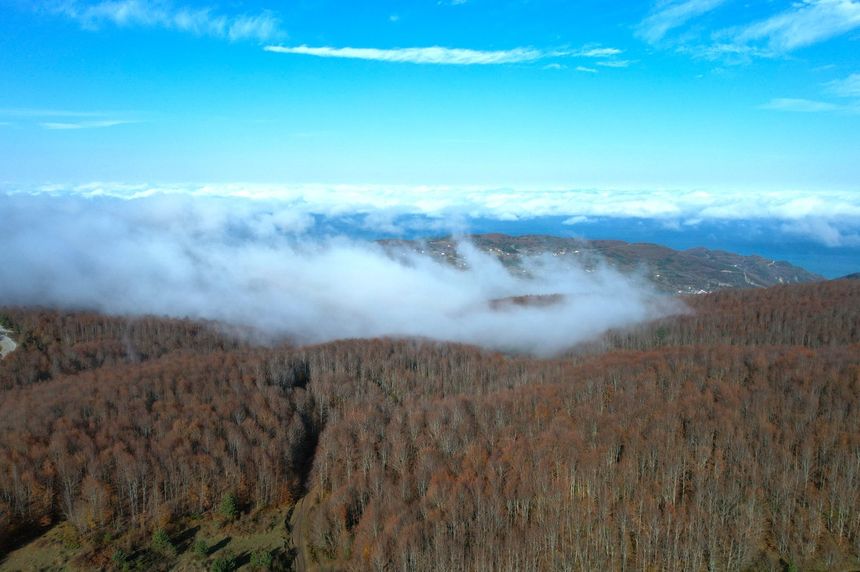 Kastamonu'da doğanın sisli dansı havadan görüntülendi