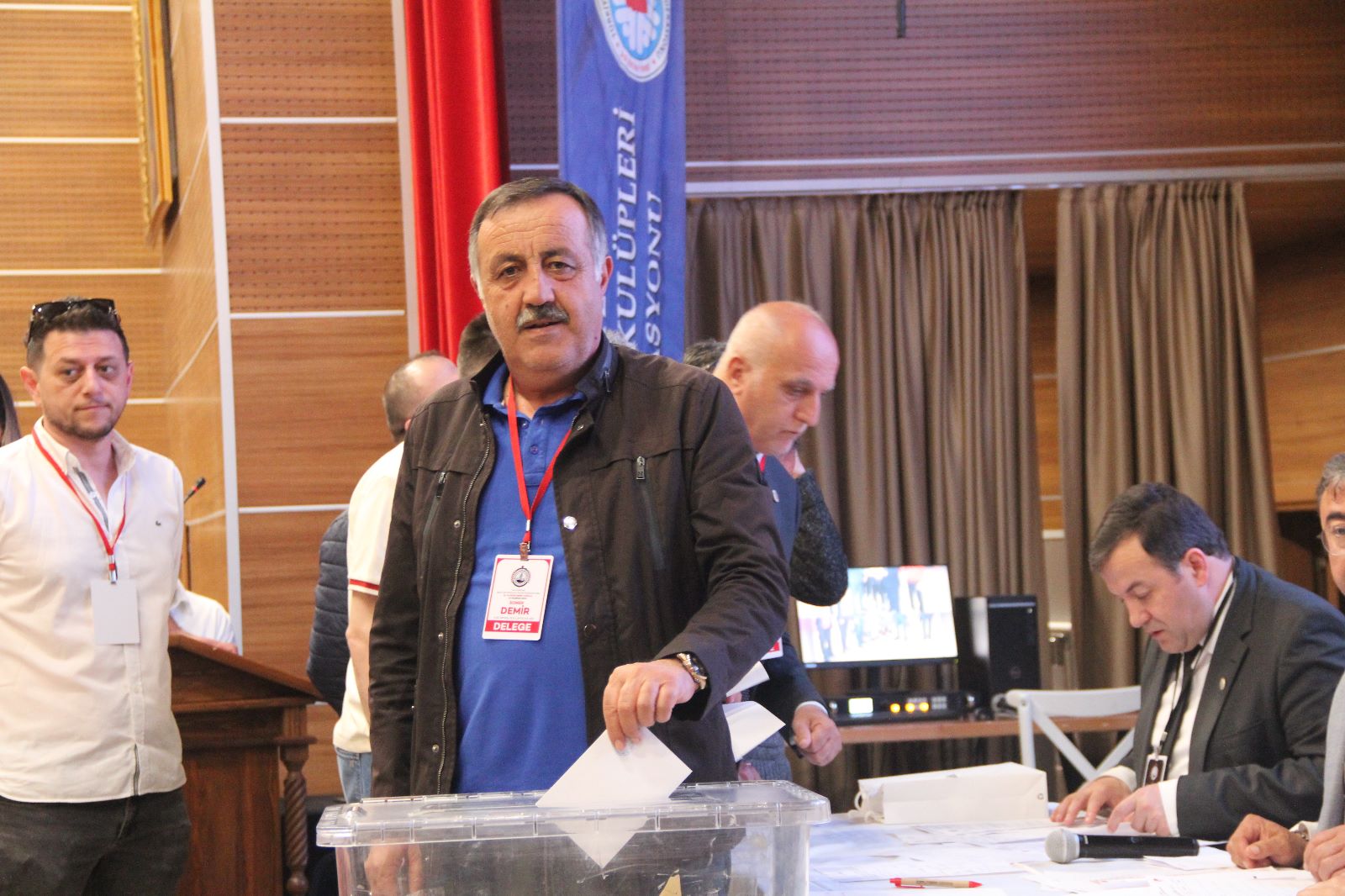 0cf13eff-698c-49d0-a905-2110f91d0ff1