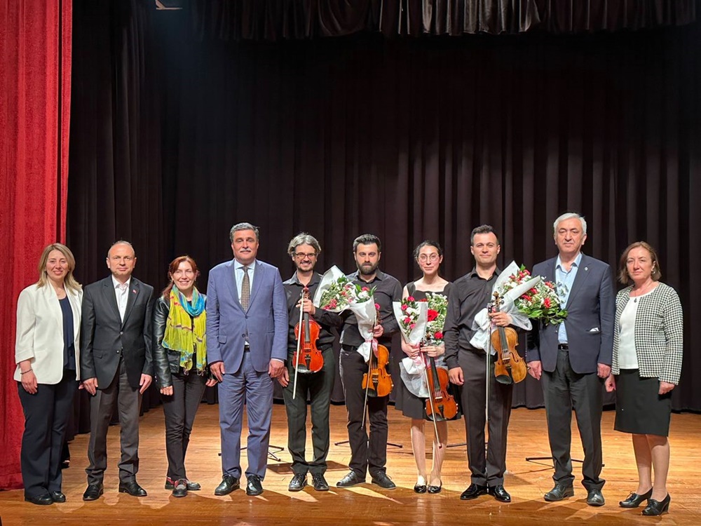 Moni Keman Dörtlüsü (1)